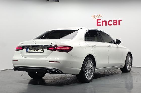 Mercedes-Benz E-Class E220d 4MATIC Exclusive — пробег 82 107 км — фото 2 из 5
