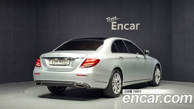 Mercedes-Benz E-Class из Кореи Encar