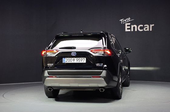 Toyota RAV4 2,5 4WD Hybrid LTD — пробег 42 586 км — фото 4 из 5