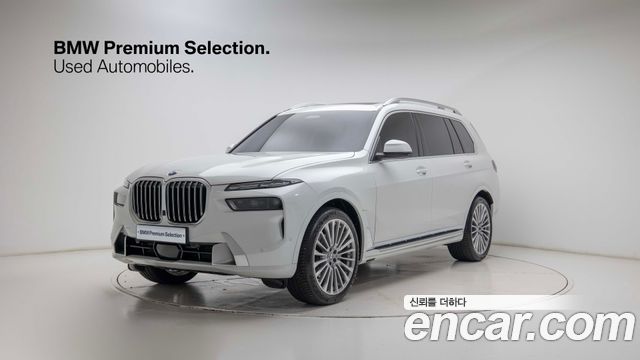 BMW X7 xDrive 40i Design Pure Excellence 7-Seater — пробег 8 660 км — фото 1 из 5