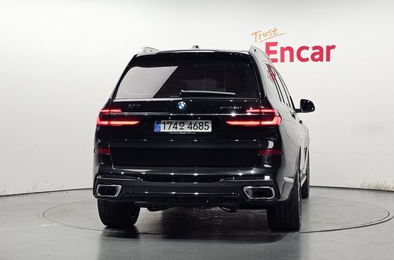 BMW X7 xDrive 40i M Sport 6STR — пробег 165 км — фото 4 из 5
