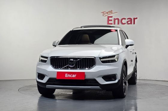 Volvo XC40 B4 Inscription — пробег 102 703 км — фото 3 из 5