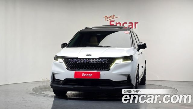 Kia Carnival 7-Seater Signature — пробег 94 920 км — фото 3 из 5