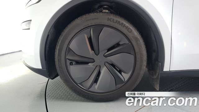Tesla Model Y Long Range AWD — пробег 11 446 км — фото 5 из 5