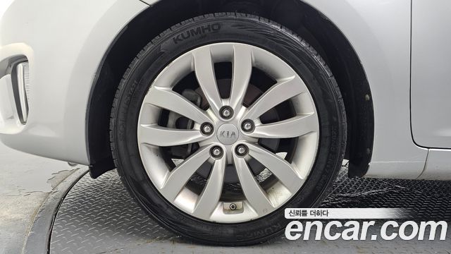 Kia Carens из Кореи Encar