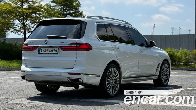 BMW X7 xDrive 40i Design Pure Excellence 6-Seater — пробег 53 876 км — фото 2 из 5