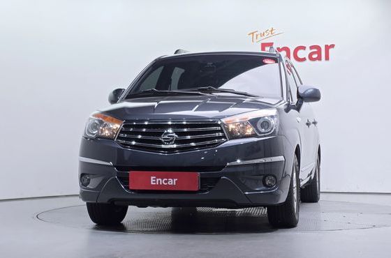 Ssangyong KORANDO 2WD LT 9-seater — пробег 183 235 км — фото 3 из 5
