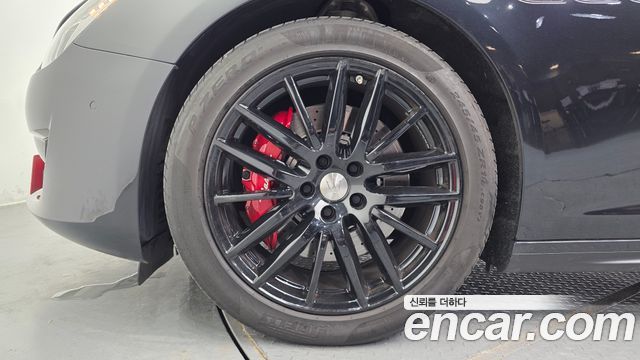 Maserati Ghibli из Кореи Encar