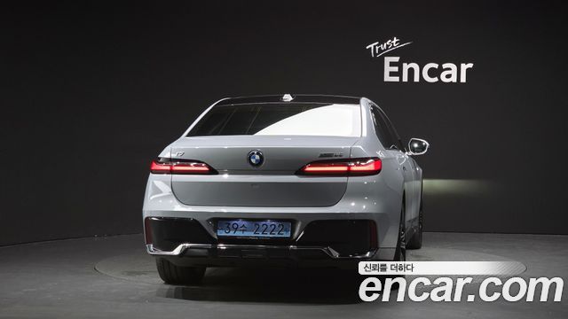 BMW i7 xDrive 60 M sport — пробег 42 966 км — фото 4 из 5