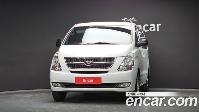 Hyundai Starex 12-Seater Wagon CVX Luxury — пробег 176 483 км — фото 3 из 5