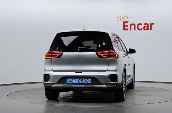 Kia Niro Earth — пробег 11 543 км — фото 4 из 5