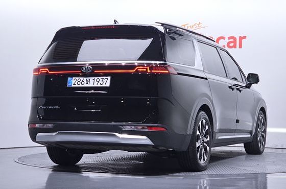 Kia Carnival Gasoline 9-Seater Signature — пробег 62 658 км — фото 2 из 5