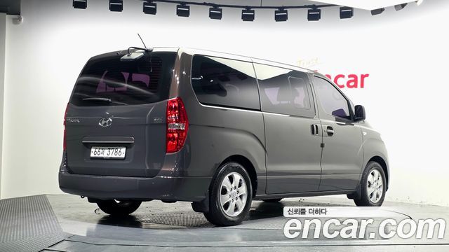Hyundai Starex Urban 9-Seater Premium — пробег 113 263 км — фото 2 из 5