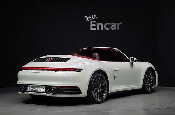 Porsche 911 Carrera Cabriolet — пробег 5 685 км — фото 2 из 5