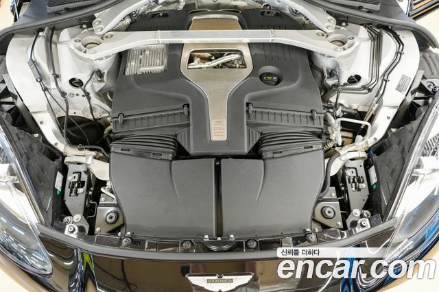 Astonmartin DBX из Кореи Encar