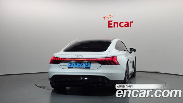 Audi e-tron GT GT quattro Premium — пробег 3 745 км — фото 4 из 5