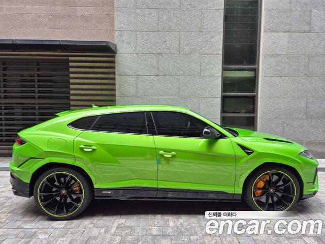 Lamborghini Urus 4.0 V8 S — пробег 5 500 км — фото 4 из 5