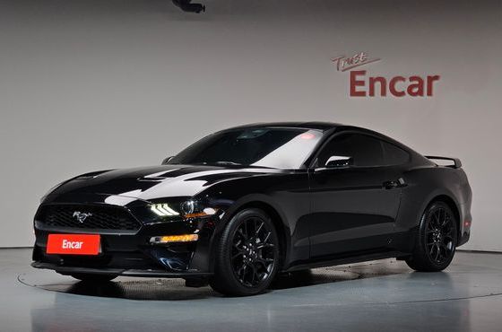 Ford Mustang Coupe — пробег 50 941 км — фото 1 из 5