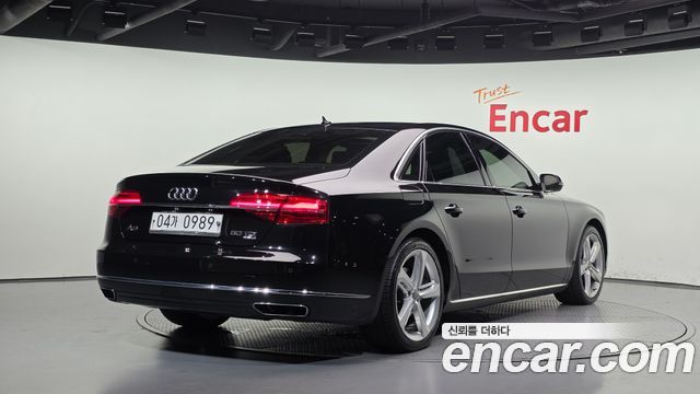 Audi A8 50 TDI Quattro D4 — пробег 178 807 км — фото 2 из 5