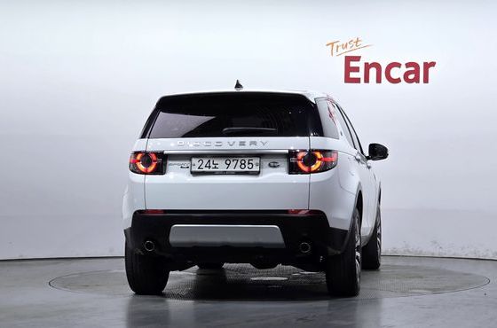 Land Rover Discovery Sport 2.0 TD4 HSE Luxury — пробег 128 174 км — фото 4 из 5