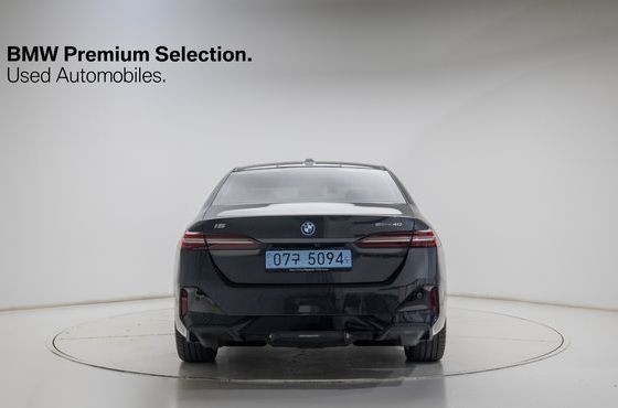BMW i5 eDrive 40 M Sport — пробег 6 000 км — фото 4 из 5