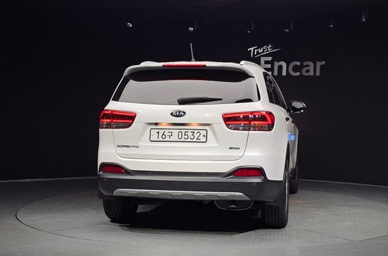 Kia Sorento Diesel 2.0 2WD Prestige — пробег 184 156 км — фото 4 из 5