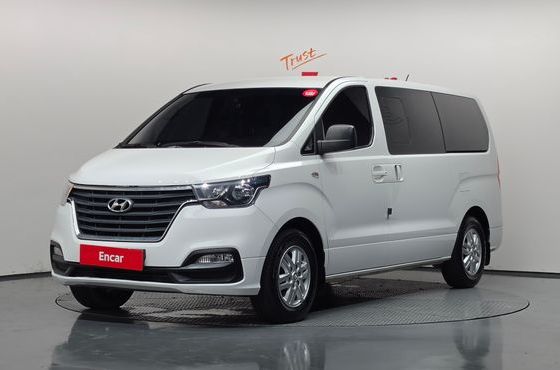 Hyundai Starex Van 5-Seater Smart — пробег 193 365 км — фото 1 из 5