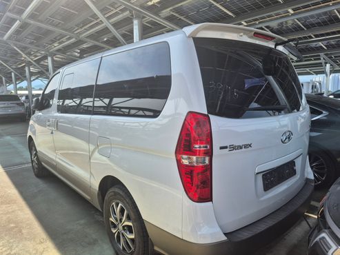 Hyundai Starex 4WD 11-Seater Wagon Modern Special — пробег 135 000 км — фото 5 из 5