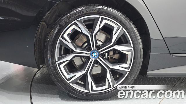 BMW i4 eDrive40 M Sports — пробег 55 352 км — фото 5 из 5
