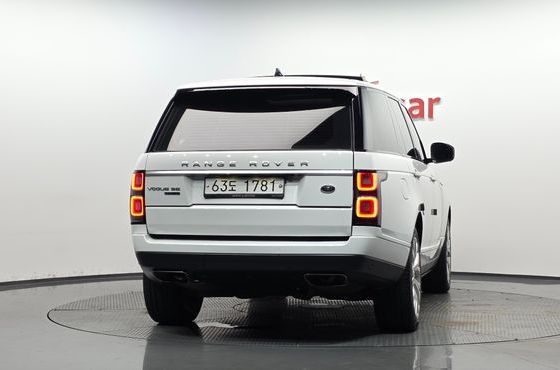 Land Rover Range Rover 4.4 SDV8 Vogue SE DIESEL — пробег 57 407 км — фото 4 из 5