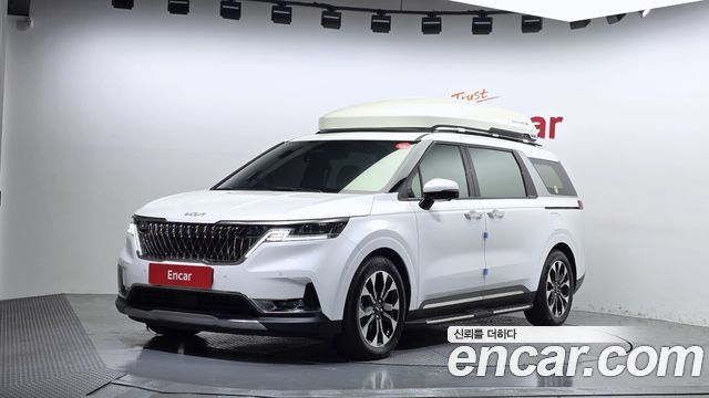 Kia Carnival Diesel 7-Seater Signature — пробег 4 698 км — фото 1 из 5