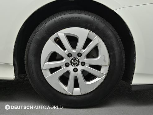 Toyota Prius 1.8 E — пробег 127 516 км — фото 5 из 5