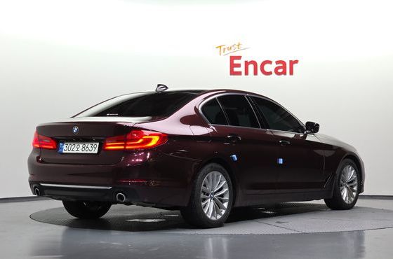 BMW 5-Series 520d Luxury Plus — пробег 95 354 км — фото 2 из 5