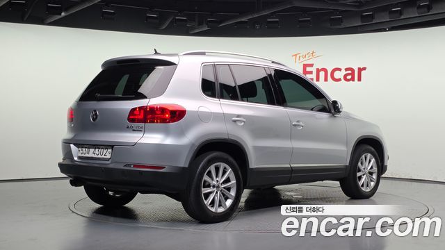 Volkswagen Tiguan 2.0 TDI Comfort 5N — пробег 191 036 км — фото 2 из 5