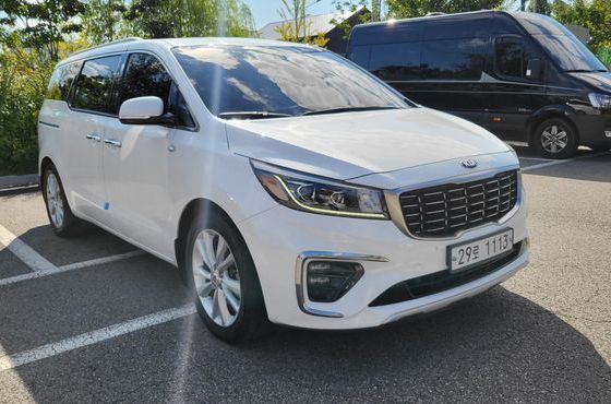 Kia Carnival 9-Seater Prstige — пробег 110 771 км — фото 2 из 5