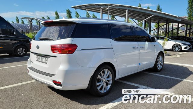Kia Carnival из Кореи Encar