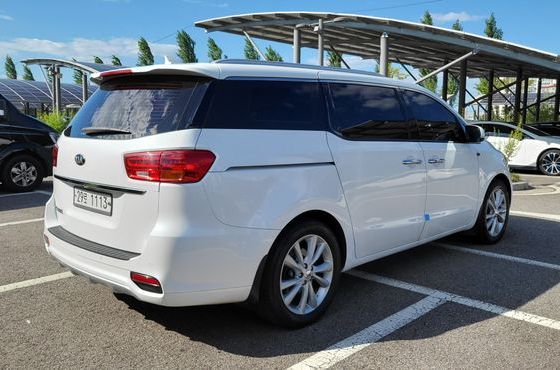 Kia Carnival 9-Seater Prstige — пробег 110 771 км — фото 5 из 5