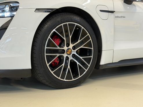 Porsche Taycan 4S — пробег 56 000 км — фото 4 из 5