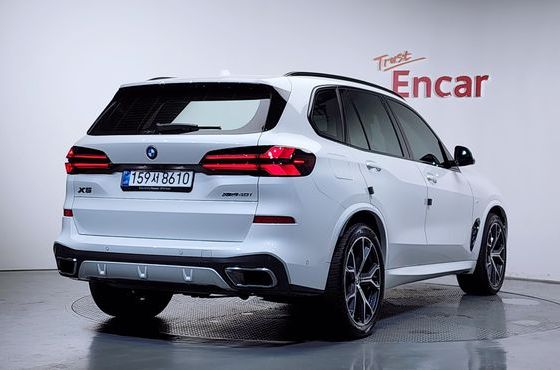 BMW X5 xDrive 40i M Sport — пробег 15 900 км — фото 2 из 5