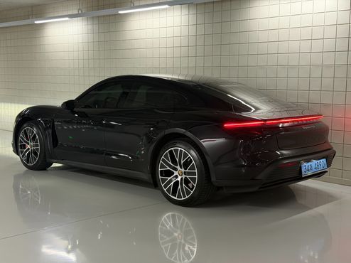 Porsche Taycan 4S — пробег 18 000 км — фото 3 из 5
