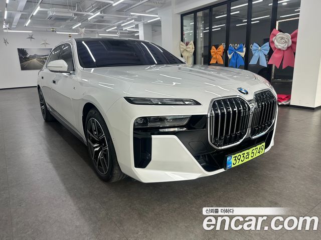BMW 7-Series 740d xDrive M Sport — пробег 12 000 км — фото 3 из 5