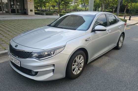 Kia K5 2.0 MX Luxury — пробег 105 182 км — фото 1 из 5