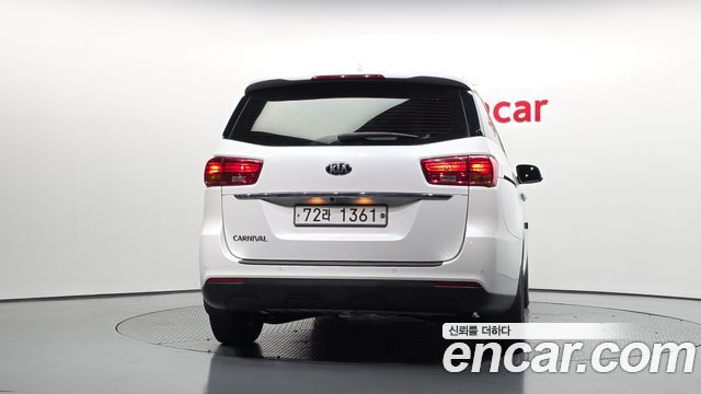 Kia Carnival из Кореи Encar