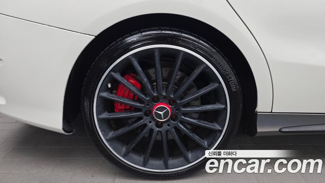 Mercedes-Benz CLA-Class CLA45 AMG 4MATIC — пробег 105 911 км — фото 5 из 5