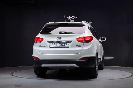 Hyundai Tucson Diesel 2WD LX20 Smart-Pack — пробег 126 327 км — фото 4 из 5