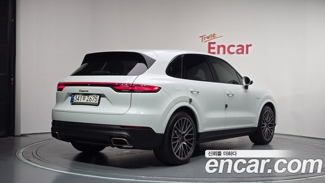 Porsche Cayenne 3.0 E-Hybrid — пробег 55 970 км — фото 2 из 5