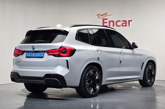 BMW iX3 M Sports — пробег 48 046 км — фото 2 из 5