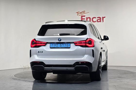 BMW iX3 M Sports — пробег 48 046 км — фото 4 из 5