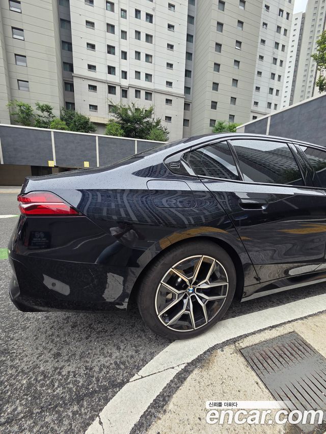 BMW 5-Series 520i M Sport — пробег 27 000 км — фото 4 из 5