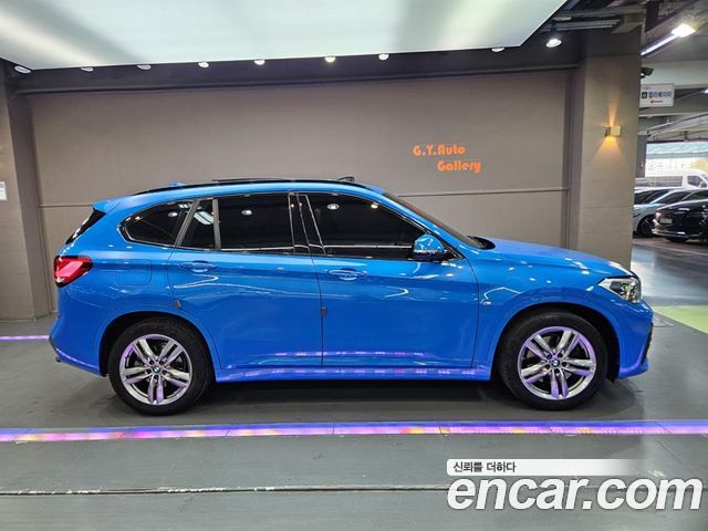 BMW X1 xDrive 20i M Sport — пробег 22 525 км — фото 4 из 5